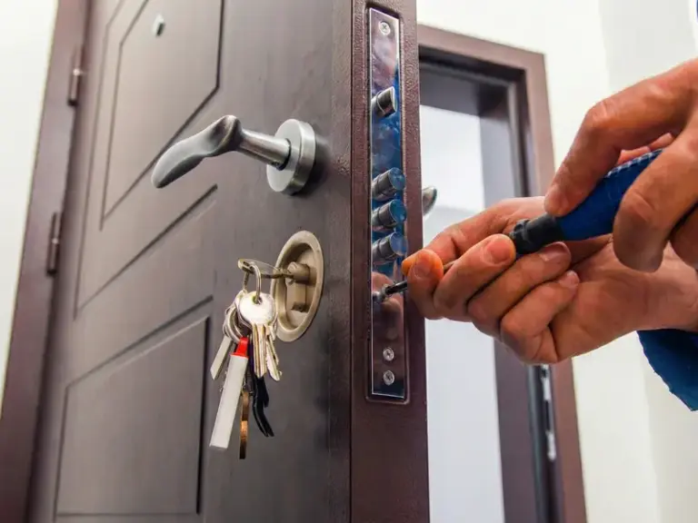 Porta blindada em Juiz de Fora – instalação e manutenção